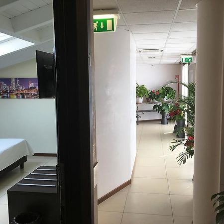 Residenza S.Event B&B Buccinasco Luaran gambar