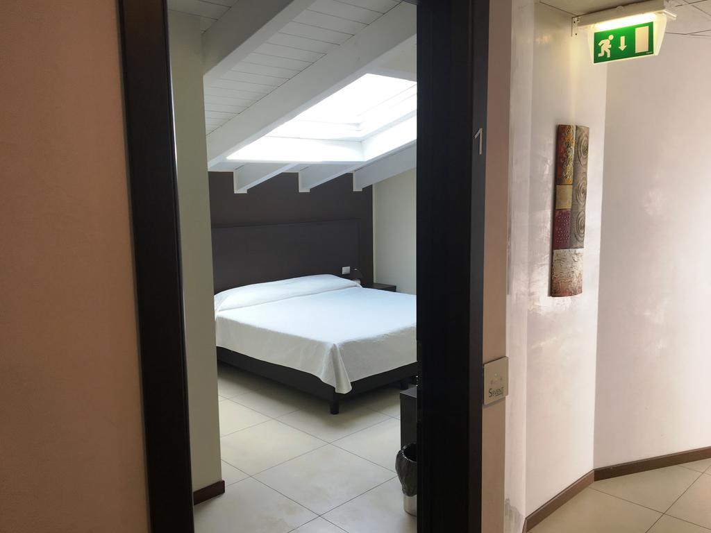 Residenza S.Event B&B Buccinasco Luaran gambar